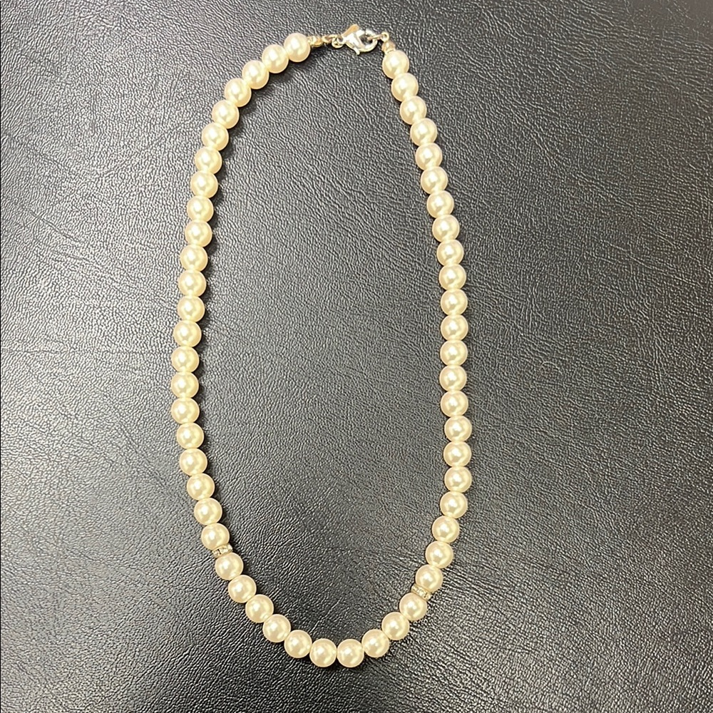Elegant Pearl Necklace